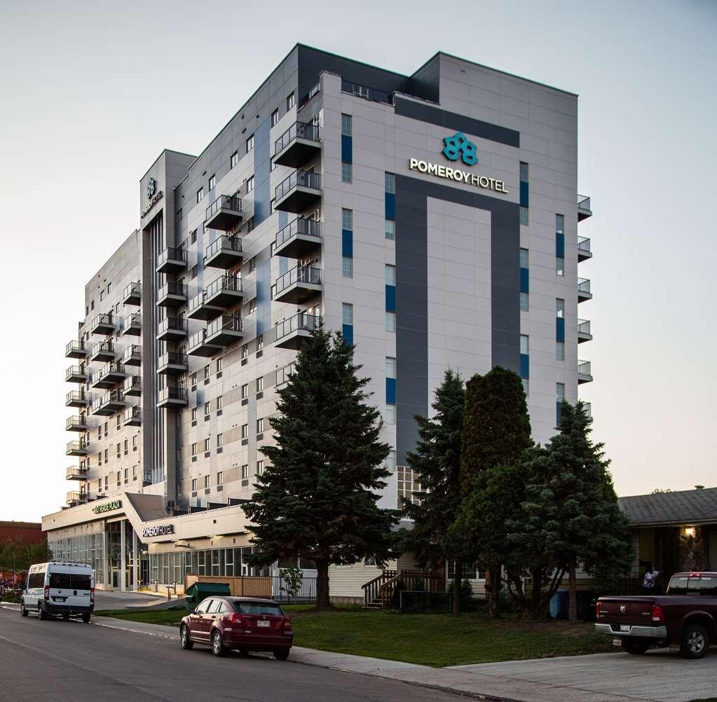 Pomeroy Hotel Fort McMurray Exterior foto