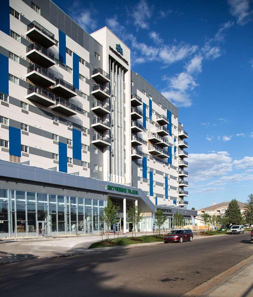 Pomeroy Hotel Fort McMurray Exterior foto