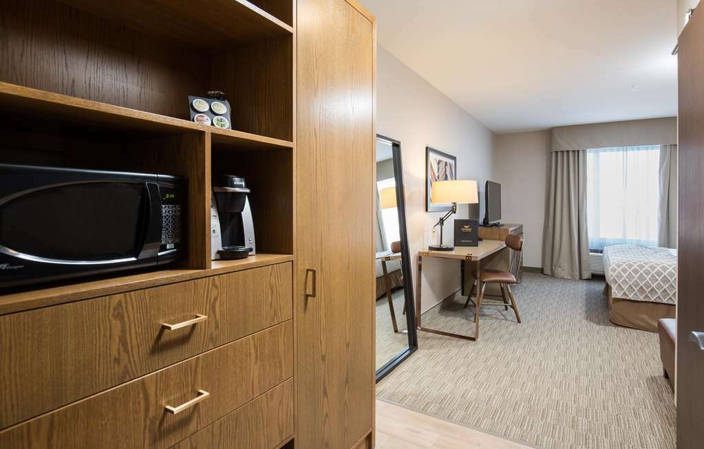 Pomeroy Hotel Fort McMurray Ausstattung foto