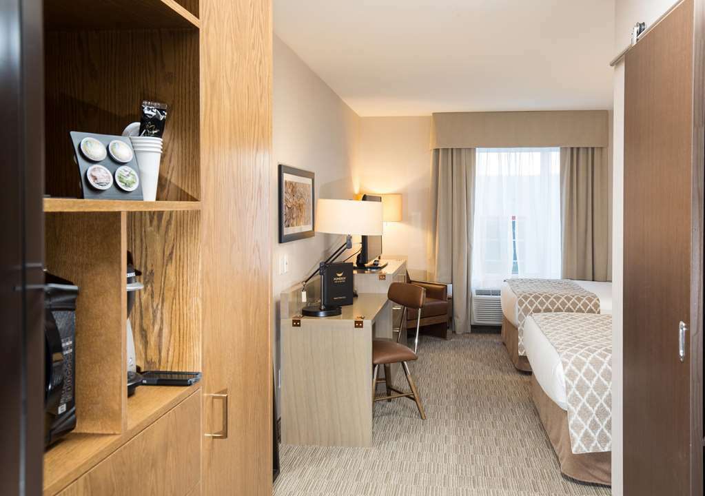 Pomeroy Hotel Fort McMurray Zimmer foto