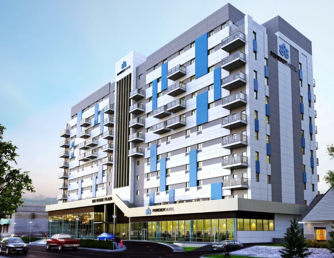 Pomeroy Hotel Fort McMurray Exterior foto