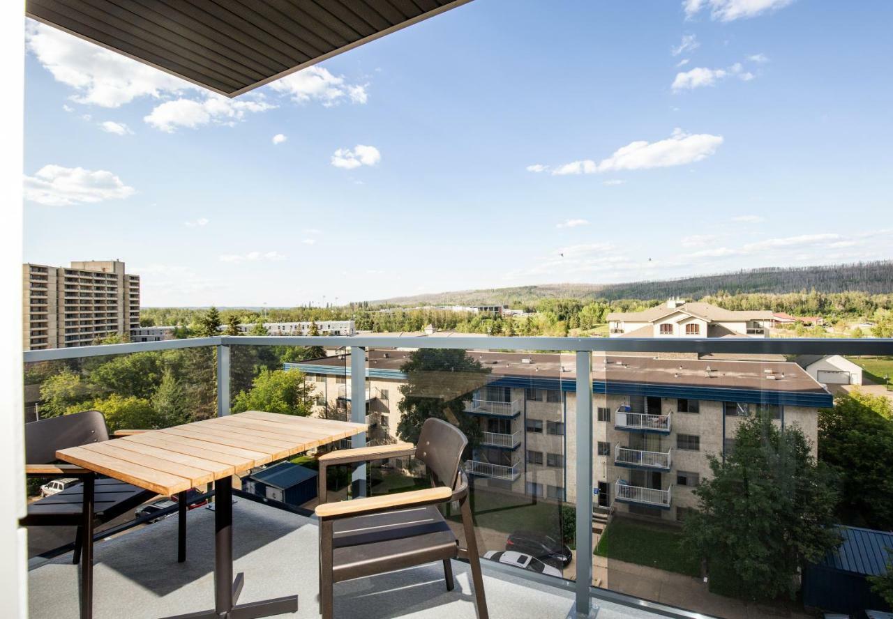 Pomeroy Hotel Fort McMurray Exterior foto