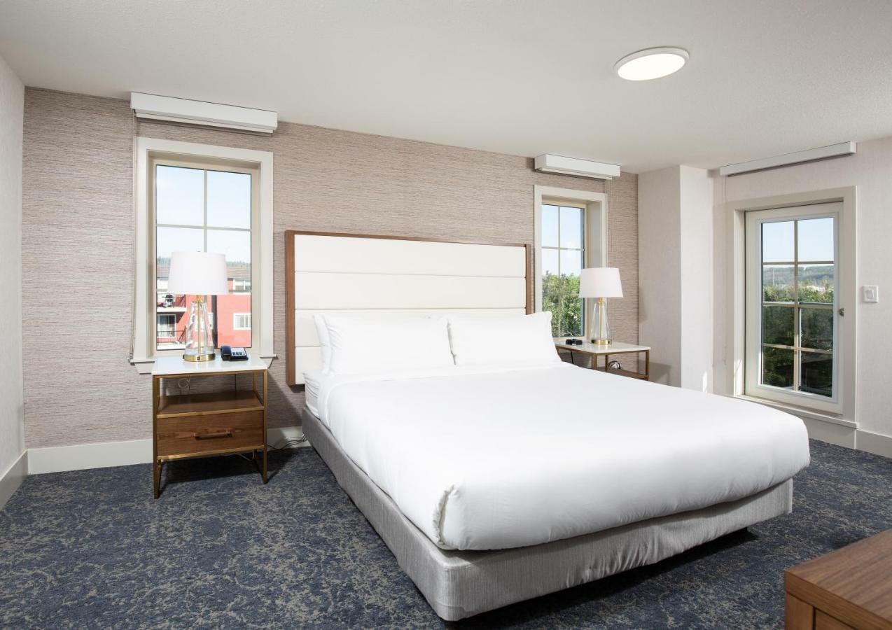 Pomeroy Hotel Fort McMurray Exterior foto